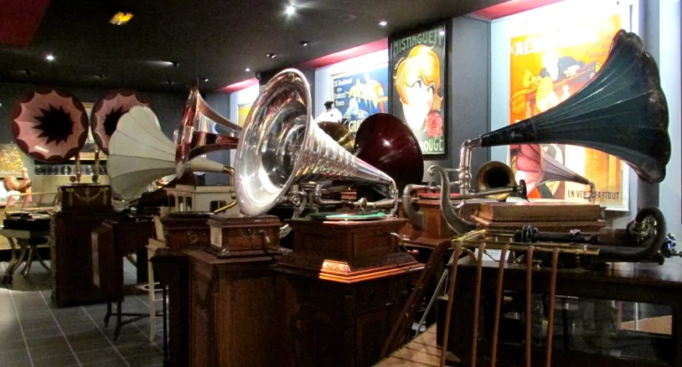 intérieur du musée phono museum